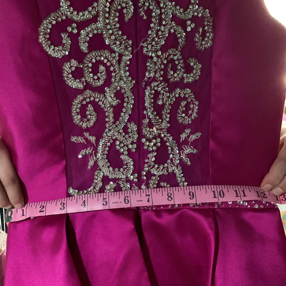 Dress - Picture 4 of 4